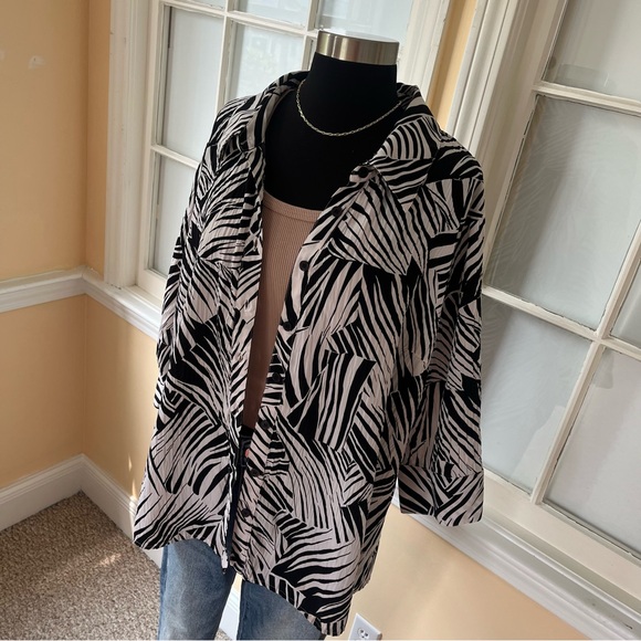 Vintage zebra print crepe button down overshirt black white 3/4 sleeve 1X - Picture 2 of 14